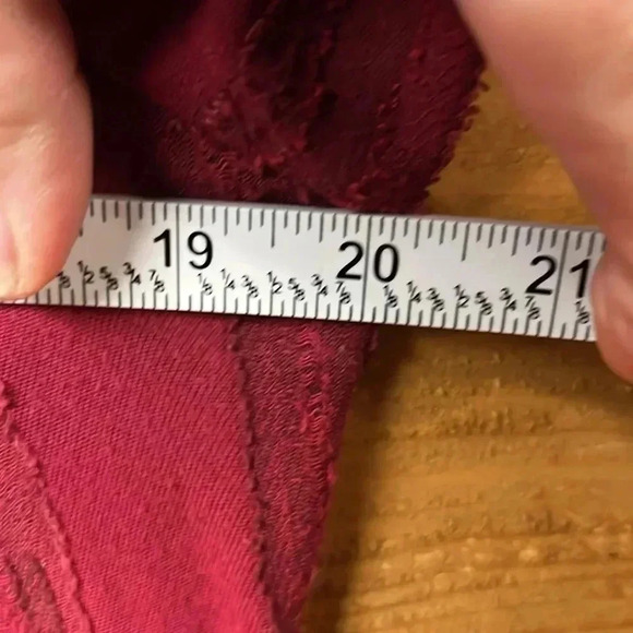 Women’s SIMPLY‎ VERA- Vera Wang red blouse. Medium. - Picture 4 of 6